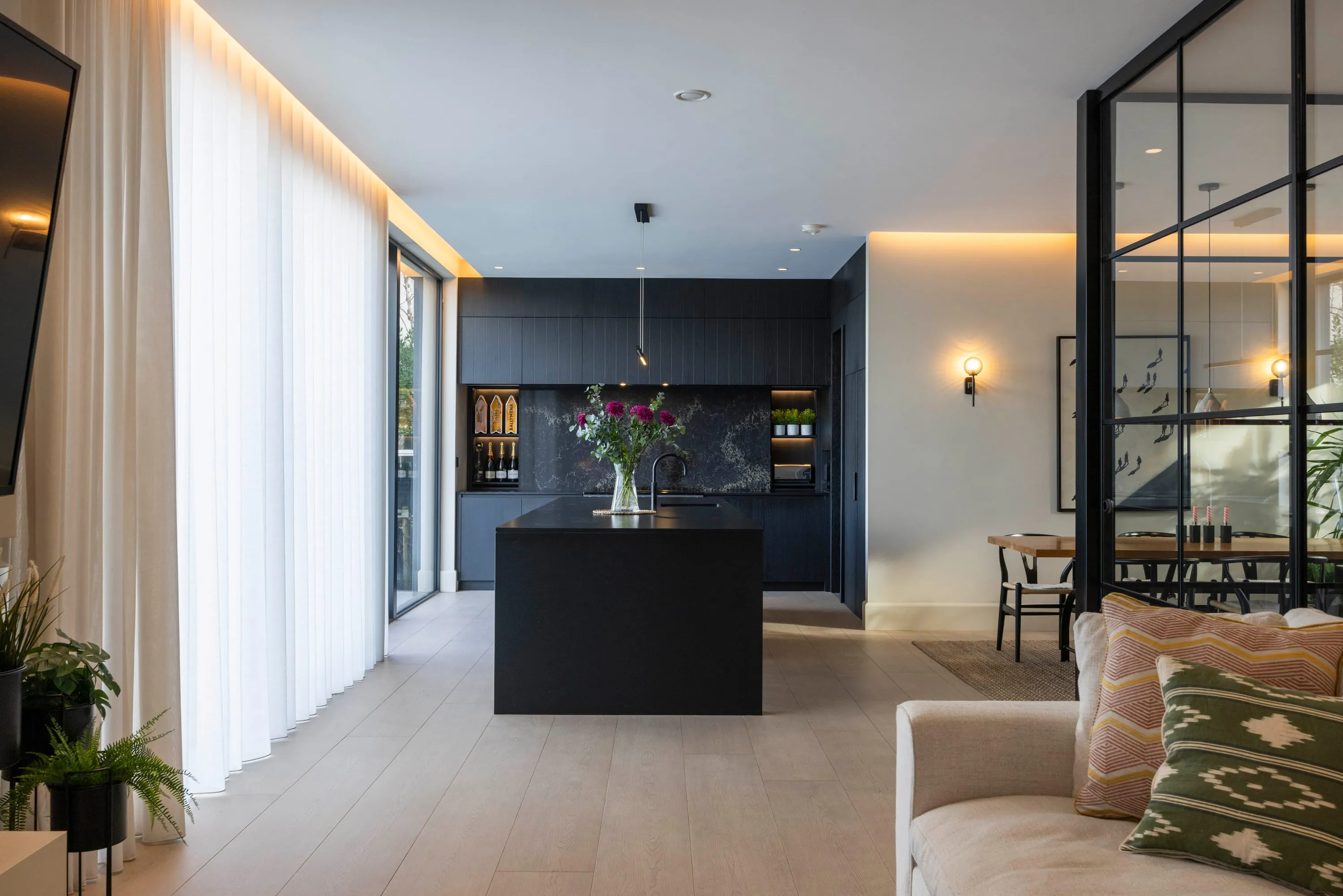 Kitchen, dining and living area in one view